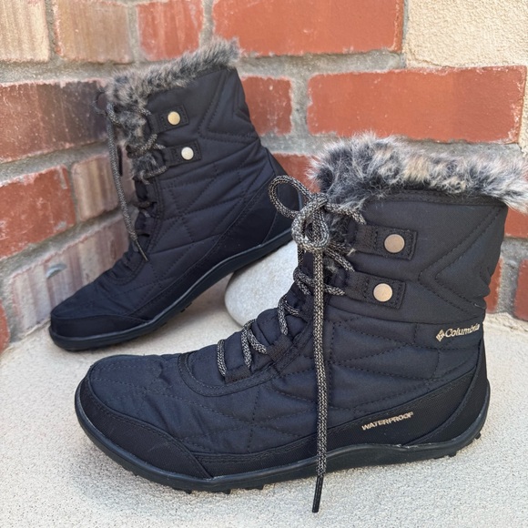 Columbia MINX'™ SHORTY III boot in Black Sz 8 - Picture 1 of 9